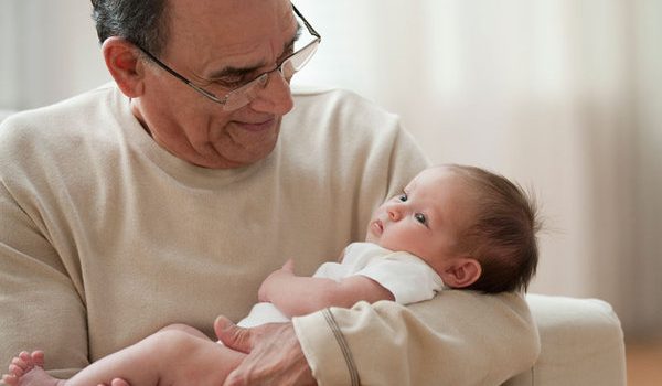 El-bebe-se-queda-con-los-abuelos_reference El-bebe-se-queda-con-los-abuelos_reference